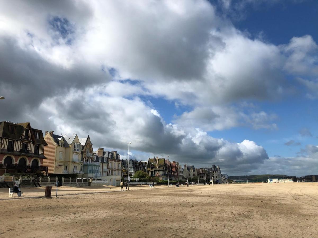 Hotel Les Nord'Mandines Trouville-sur-Mer Esterno foto